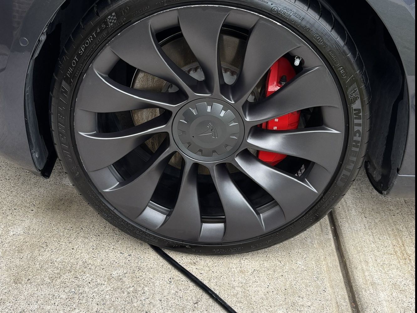 Car wheel and tire AFTER detailing